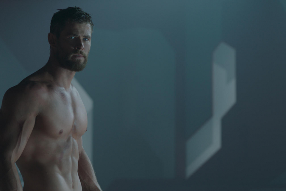 Chris Hemsworth ya da Chris Evans’ın Göğüs Kaslarına Nasıl Sahip Olabilirsiniz?