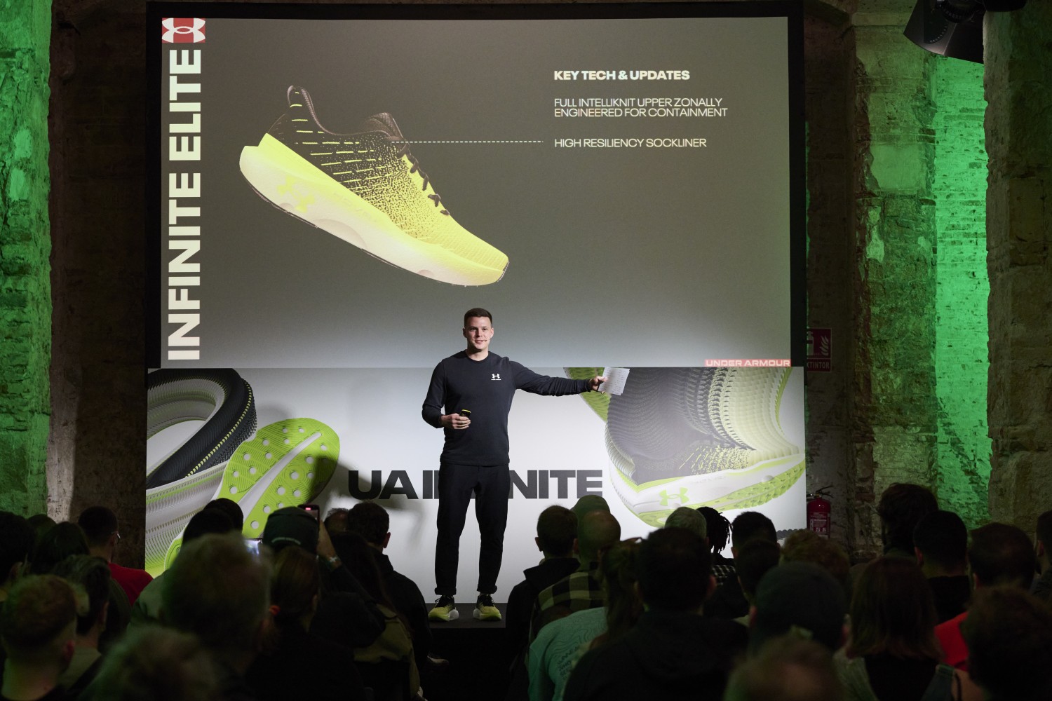 UA Infinite Elite 'Ayakkabılar mı Koşuyor Ben mi?' Dedirtiyor