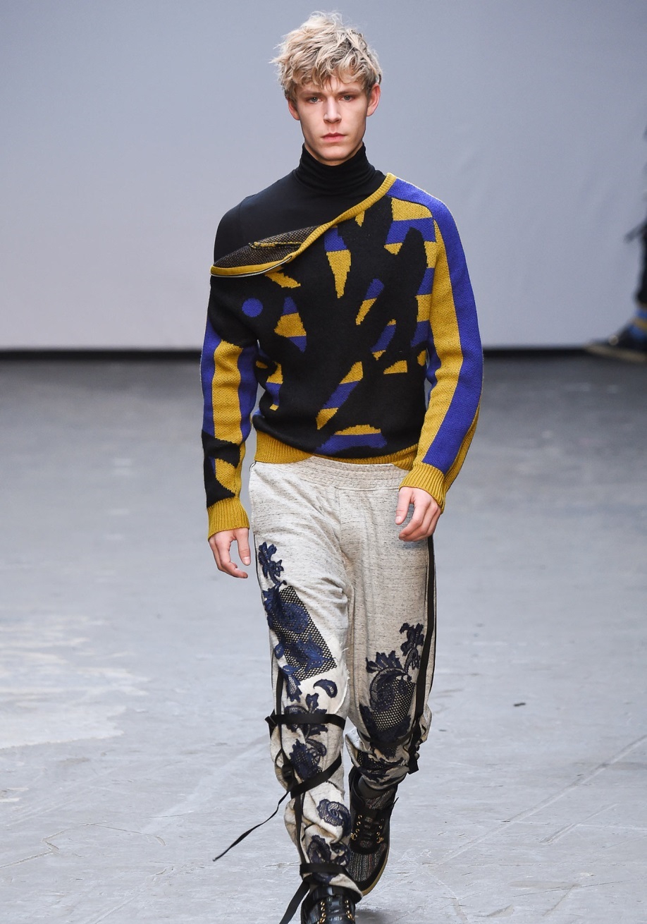 James long. True nyc ss2016. Показ вязаные вещи мужчины с яйками. James long. Показ вязаные вещи мужчины с яйками.