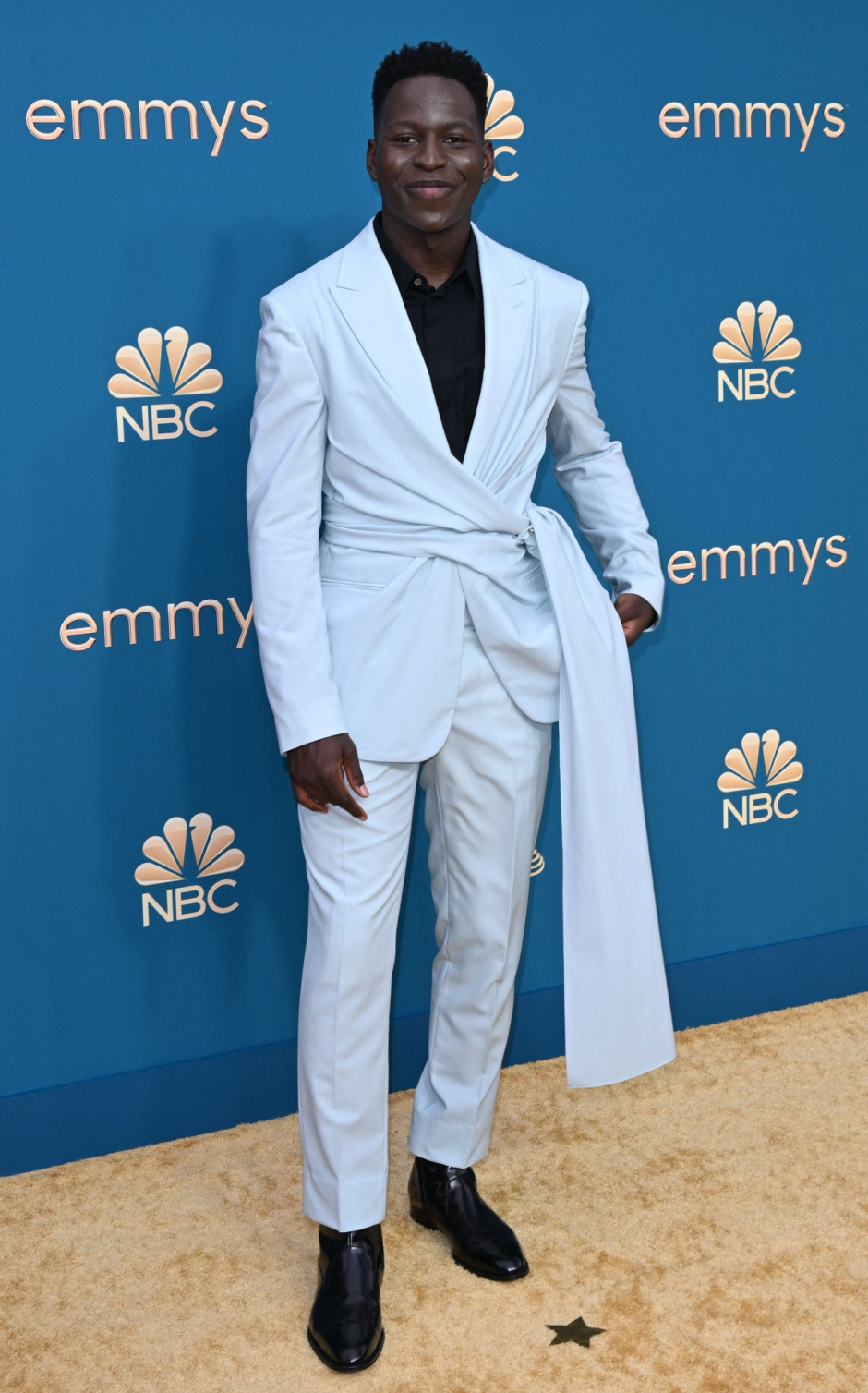 EMMY 2022 En İyi Giyinenler