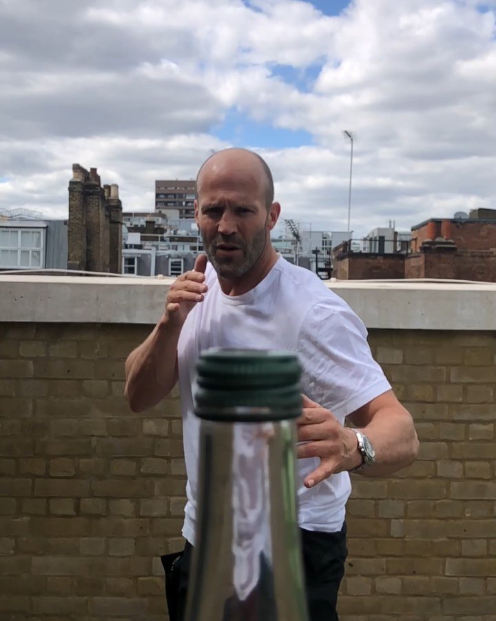 Jason Statham Meydan Okuyor Bottle Cap Challenge