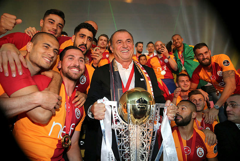 Galatasaray'ın şampiyonluğunda en büyük pay sizce kime aittir?