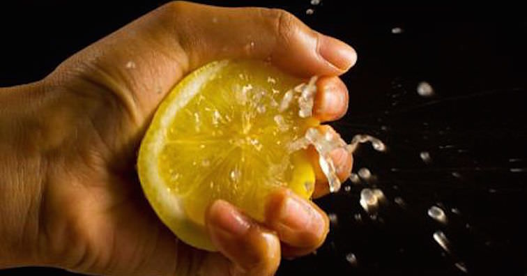 Limon aslında nasıl sıkılır?