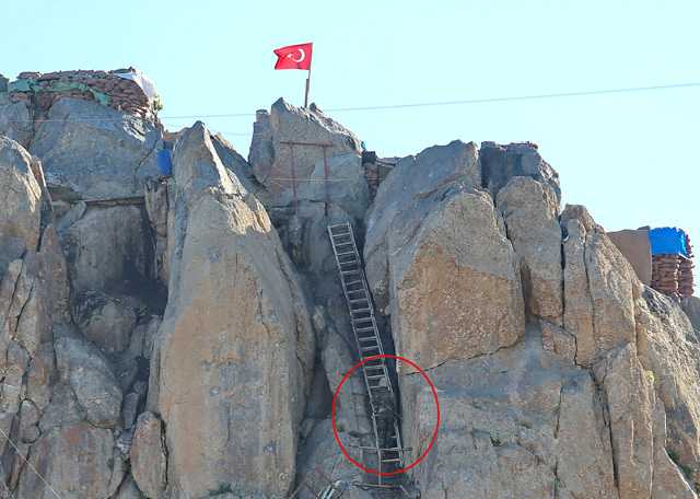 Mehmetçik 2522 rakımlı Oramar Üs Bölgesi’ndeki zorlu nöbeti