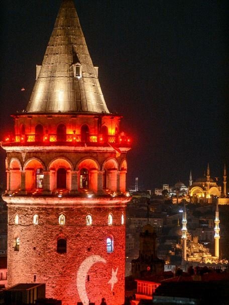 Galata Kulesi Demokrasi Nöbeti’nde