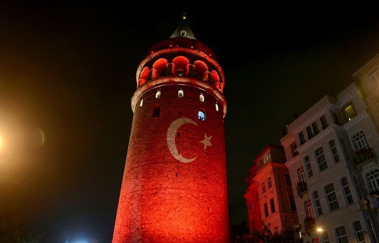 Galata Kulesi Demokrasi Nöbeti’nde