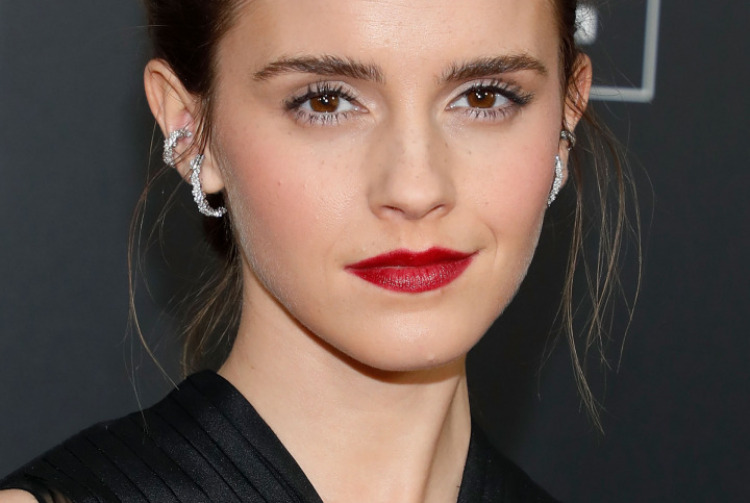 Emma Watson’ın Ear Cuff Obsesyonu
