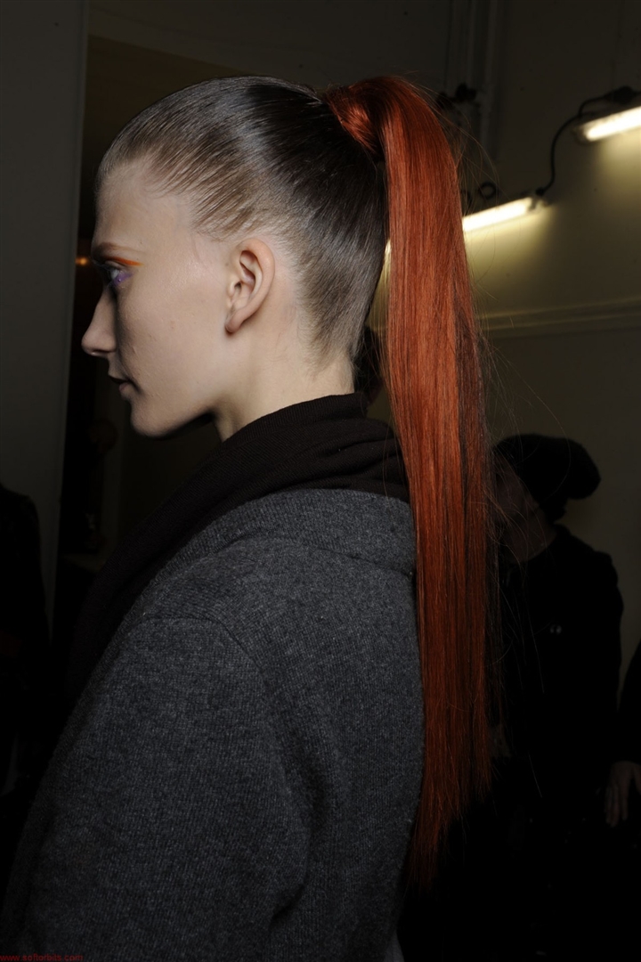 хвост. прически с цветными прядями. меховой хвостик. конский хвост из канекалона. кот с хвостом.