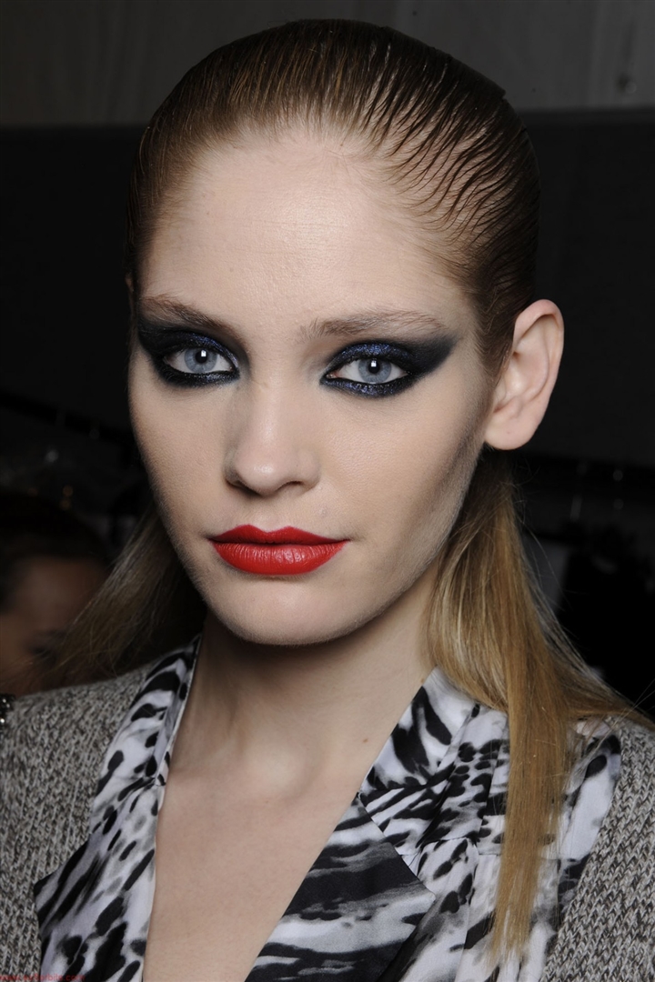 Модный макияж 2010 года. Макияж 2010. Макияж в стиле 2010. Макияж 2010 года. Макияж 2010.