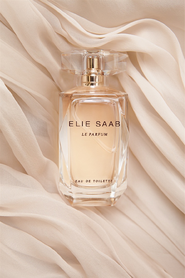 Elie saab de parfum. Elie Saab Parfum. Эли Сааб духи. Ellie Saab parfume. Elie Saab 4.