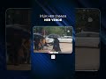 Yağış sonrası yürek ısıtan görüntü! Öğrencileri kucağında karşıya geçirdi